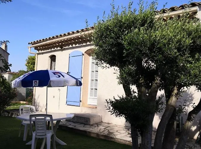 Le Neflier Holiday home *
